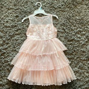 Little girl size 5 dress